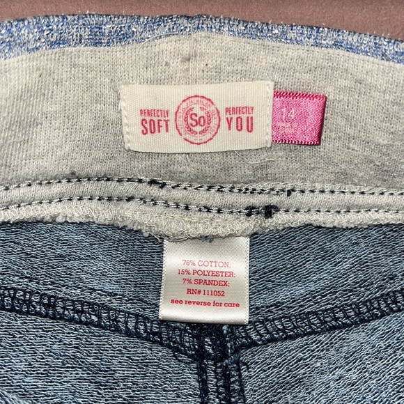 SO girls shorts - Picture 2 of 3